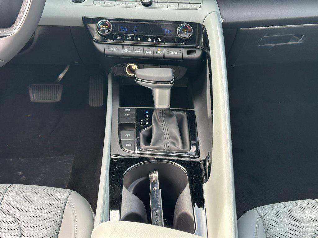 new 2025 Hyundai ELANTRA HEV car, priced at $27,308