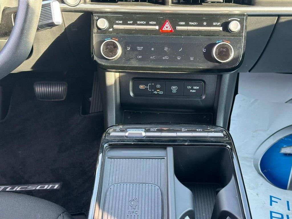 new 2025 Hyundai TUCSON Hybrid car, priced at $32,029