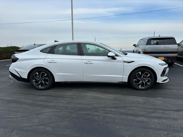 new 2025 Hyundai Sonata car, priced at $29,935