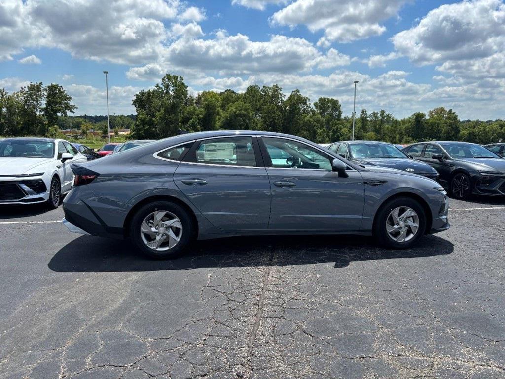 new 2025 Hyundai Sonata car, priced at $27,566