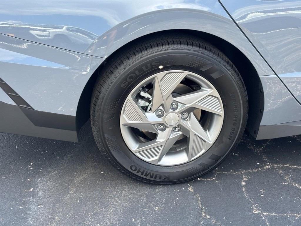new 2025 Hyundai Sonata car, priced at $27,566
