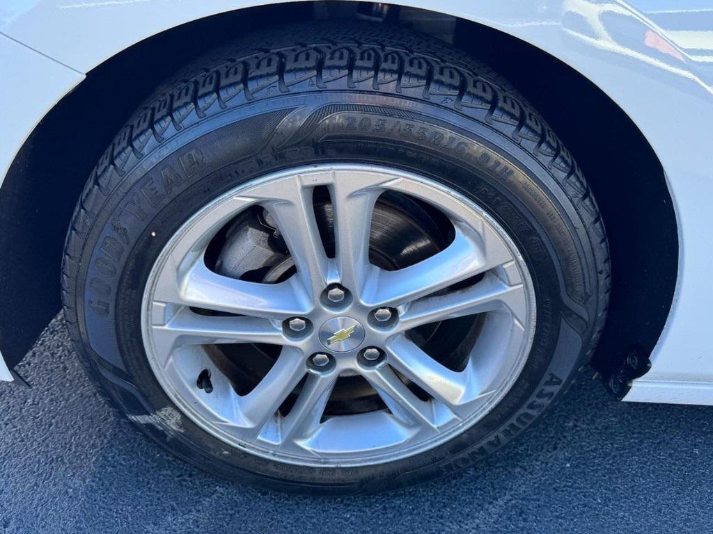 used 2018 Chevrolet Cruze car, priced at $8,377