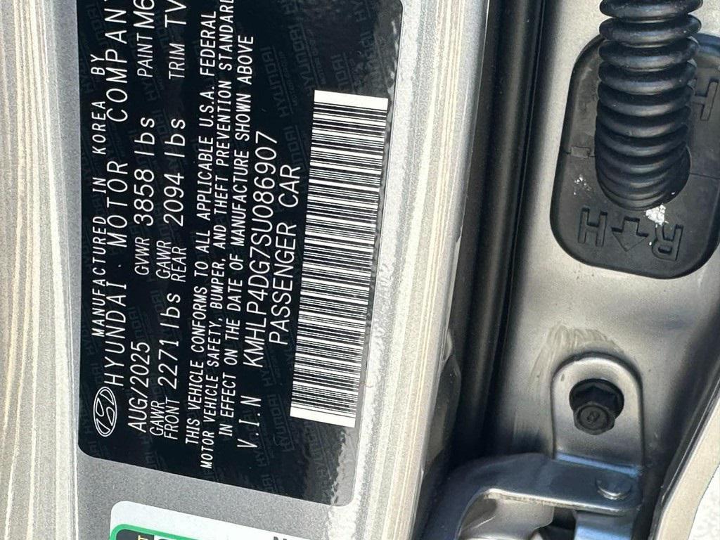 new 2025 Hyundai Elantra car, priced at $26,733