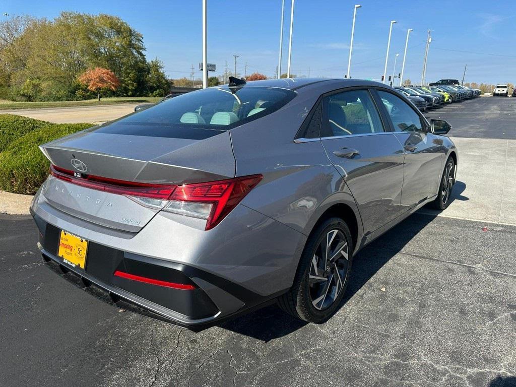 new 2025 Hyundai Elantra car, priced at $26,733