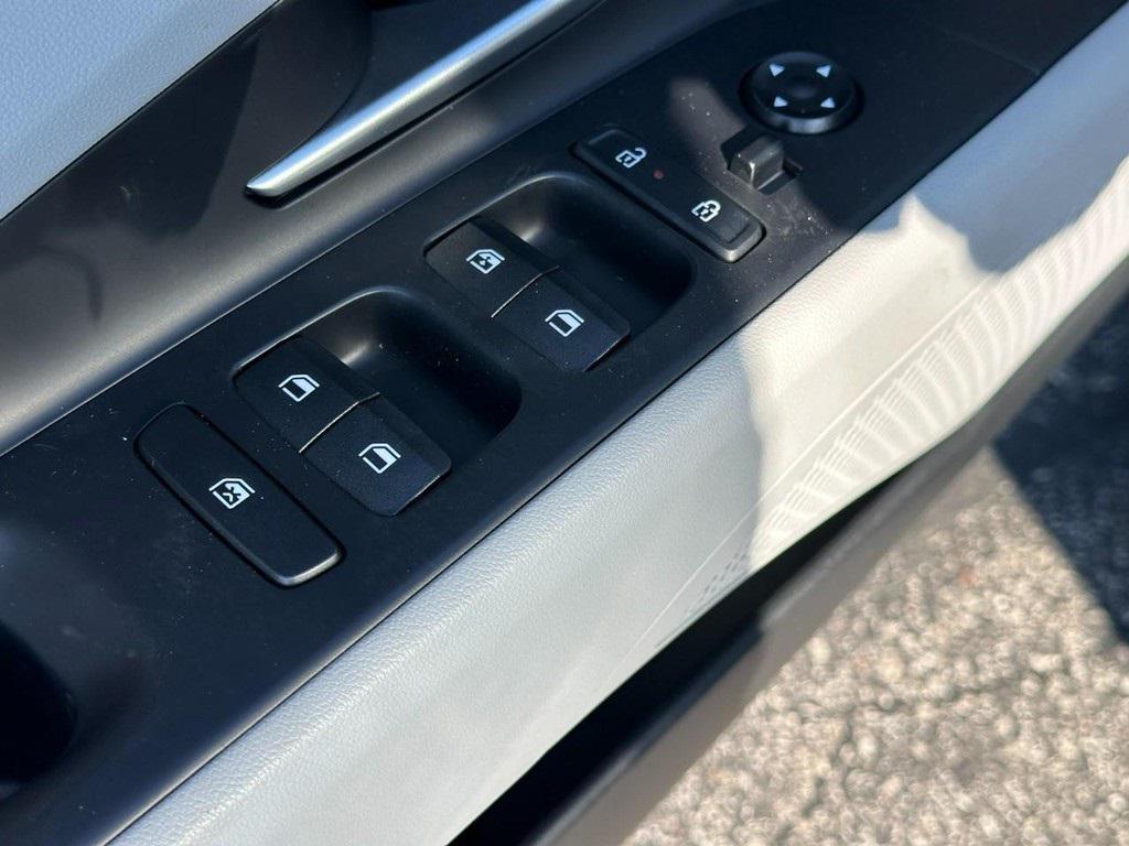 new 2025 Hyundai Elantra car, priced at $26,733