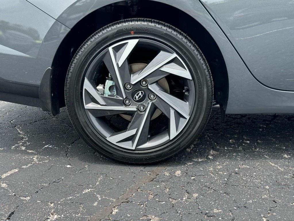 new 2025 Hyundai ELANTRA HEV car, priced at $28,381