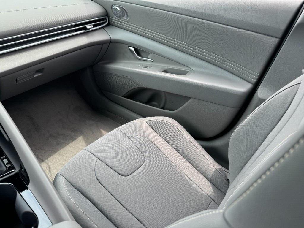 new 2025 Hyundai ELANTRA HEV car, priced at $28,381