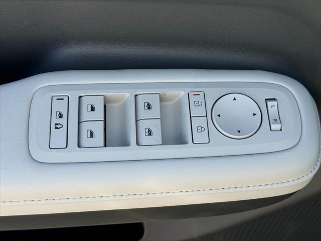 new 2025 Hyundai Santa Fe car, priced at $39,878