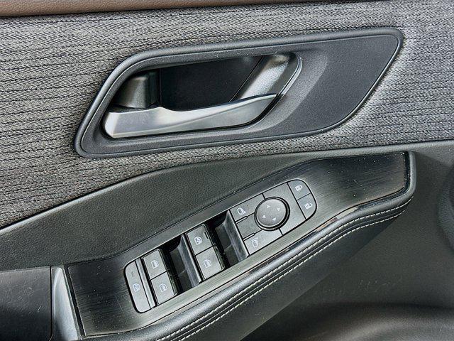 used 2023 Nissan Rogue car, priced at $21,697