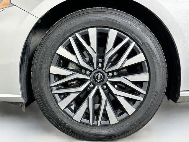 used 2023 Nissan Altima car, priced at $17,997