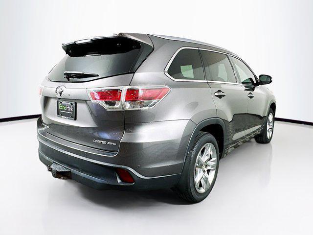 used 2015 Toyota Highlander car, priced at $17,499