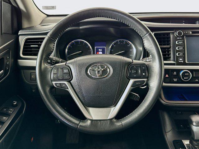 used 2015 Toyota Highlander car, priced at $17,499