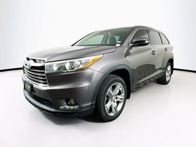 used 2015 Toyota Highlander car, priced at $17,499