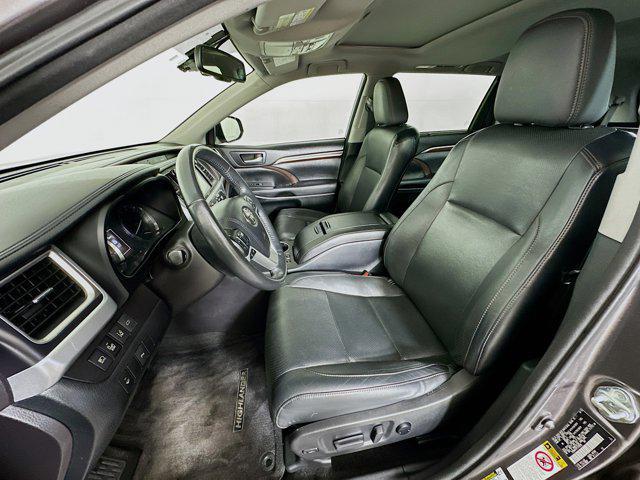 used 2015 Toyota Highlander car, priced at $17,499