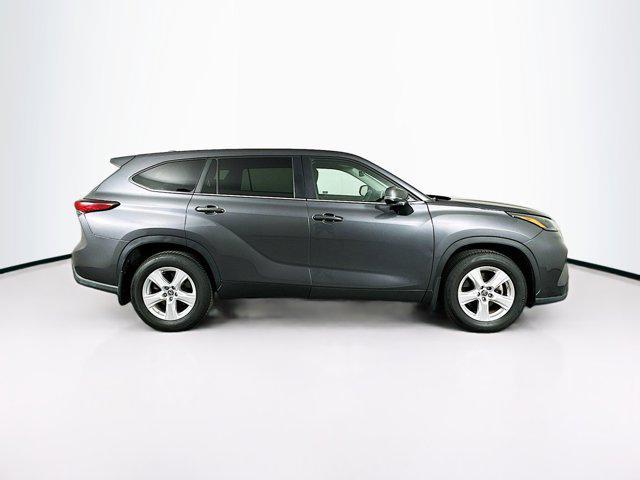 used 2023 Toyota Highlander car, priced at $32,589