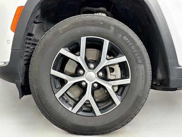 used 2024 Jeep Grand Cherokee L car, priced at $35,197