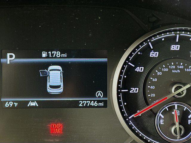 used 2023 Hyundai Santa Fe car, priced at $22,996