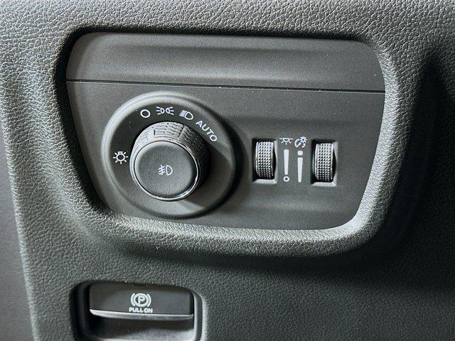 used 2022 Jeep Grand Cherokee car, priced at $27,597