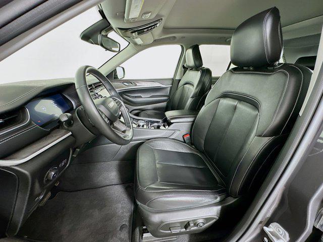 used 2022 Jeep Grand Cherokee car, priced at $27,597