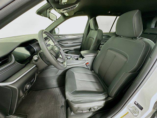 used 2024 Jeep Grand Cherokee car, priced at $29,487