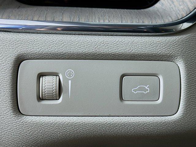 used 2022 Volvo XC60 car, priced at $31,197