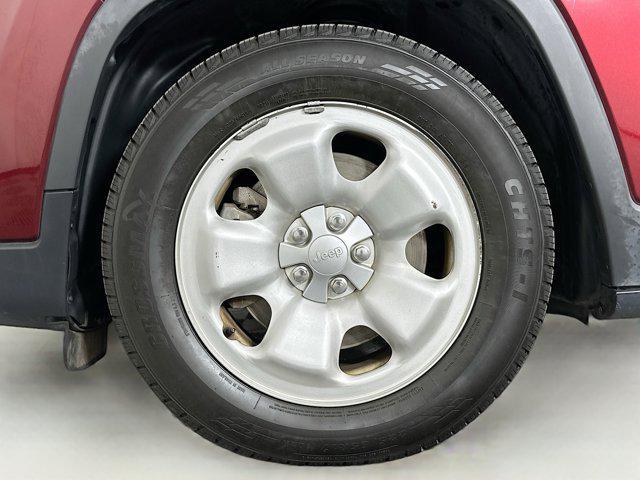 used 2019 Jeep Cherokee car, priced at $15,597
