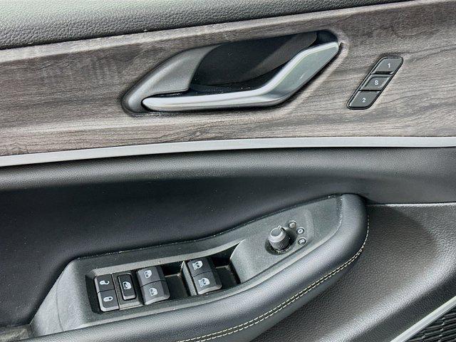 used 2021 Jeep Grand Cherokee L car, priced at $27,697