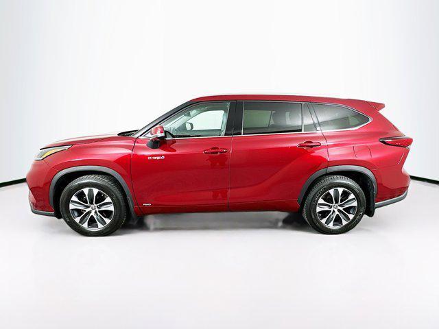 used 2021 Toyota Highlander Hybrid car, priced at $30,999