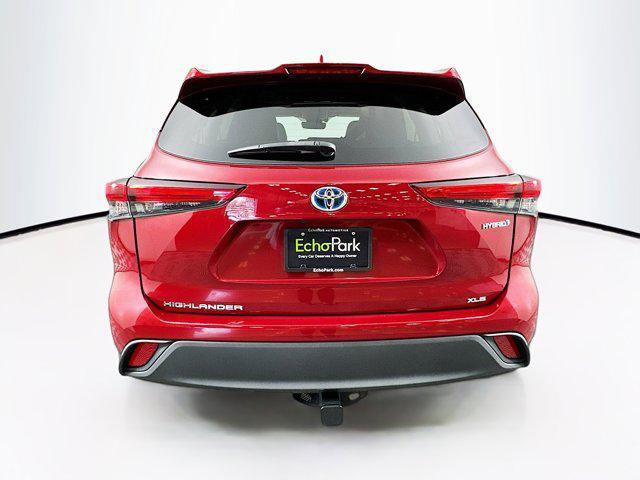 used 2021 Toyota Highlander Hybrid car, priced at $30,999