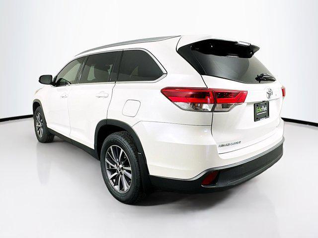 used 2019 Toyota Highlander car, priced at $28,197