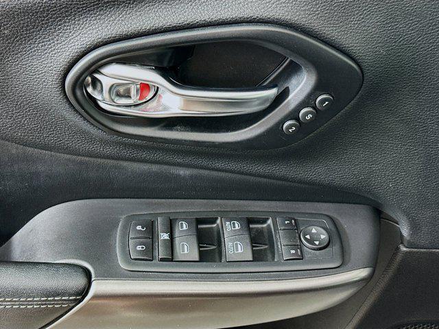 used 2021 Jeep Cherokee car, priced at $13,997