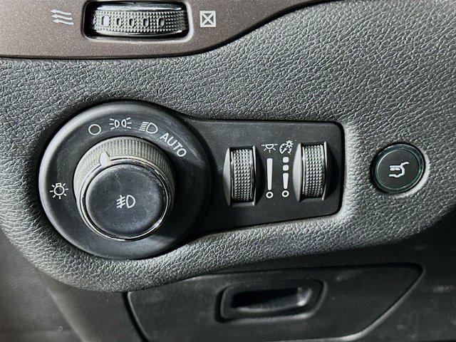 used 2021 Jeep Cherokee car, priced at $13,997