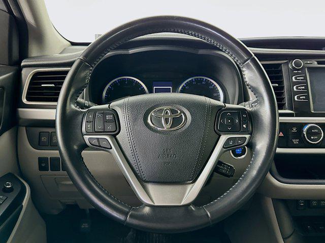 used 2018 Toyota Highlander car, priced at $21,899