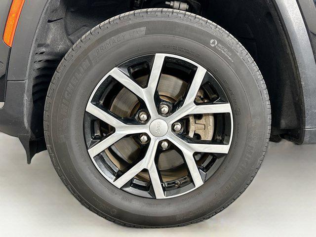 used 2024 Jeep Grand Cherokee L car, priced at $31,597