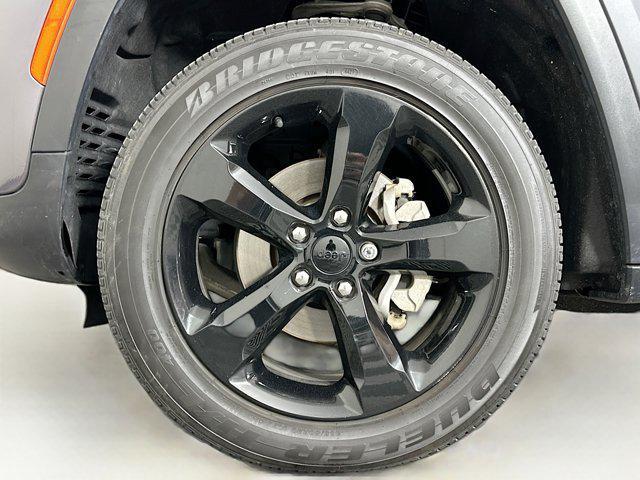 used 2022 Jeep Grand Cherokee car, priced at $30,496