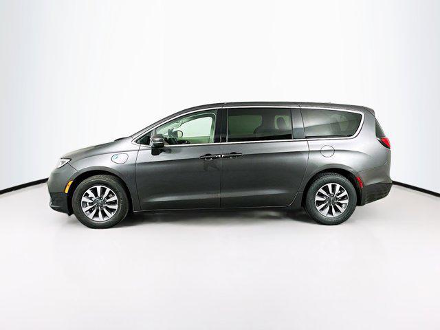 used 2022 Chrysler Pacifica Hybrid car, priced at $25,589