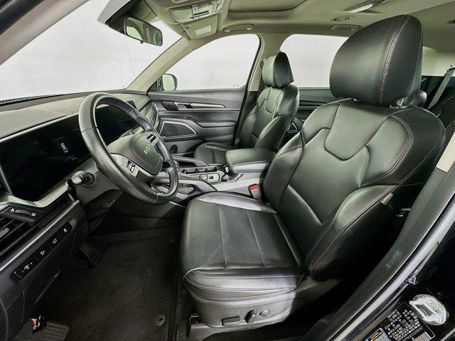 used 2025 Kia Telluride car, priced at $32,987