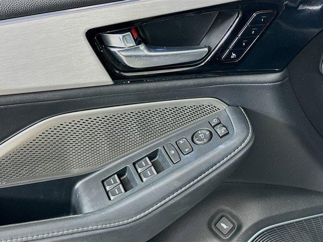 used 2024 Acura MDX car, priced at $41,287