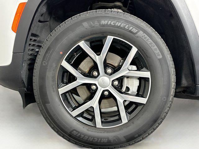 used 2024 Jeep Grand Cherokee car, priced at $32,647
