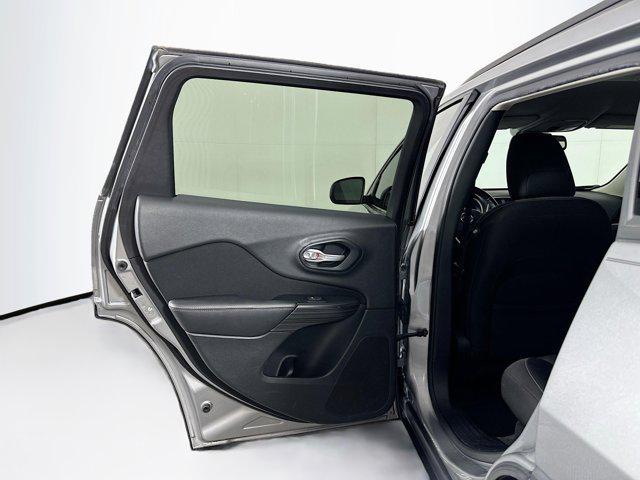 used 2016 Jeep Cherokee car, priced at $10,599