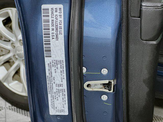 used 2021 Jeep Cherokee car, priced at $16,996