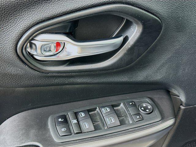 used 2021 Jeep Cherokee car, priced at $16,996