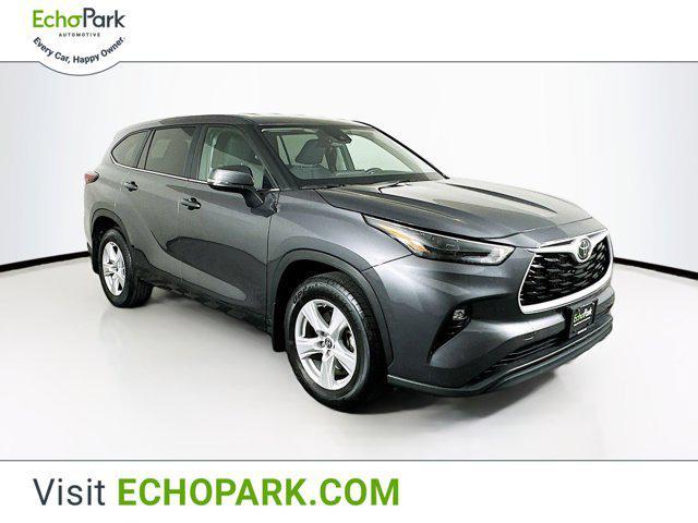 used 2024 Toyota Highlander car, priced at $37,189