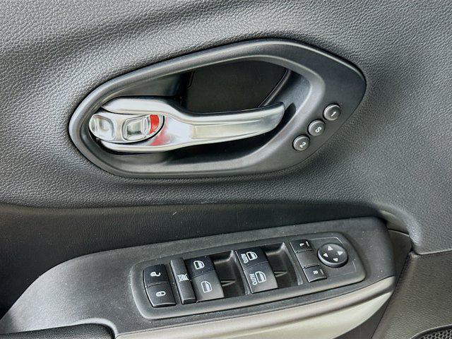 used 2019 Jeep Cherokee car, priced at $18,599