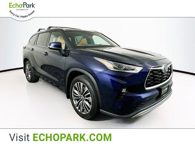 used 2020 Toyota Highlander car, priced at $33,597