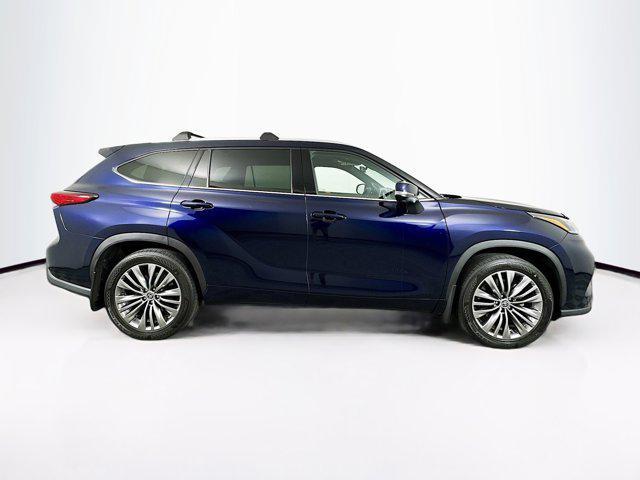 used 2020 Toyota Highlander car, priced at $33,597