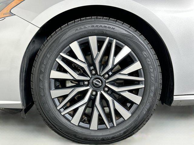 used 2023 Nissan Altima car, priced at $18,297