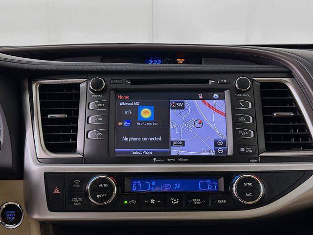 used 2019 Toyota Highlander car, priced at $26,599