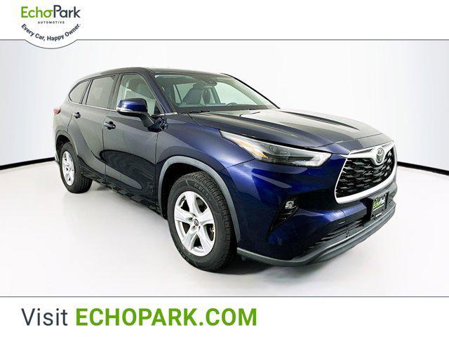 used 2023 Toyota Highlander car, priced at $28,997