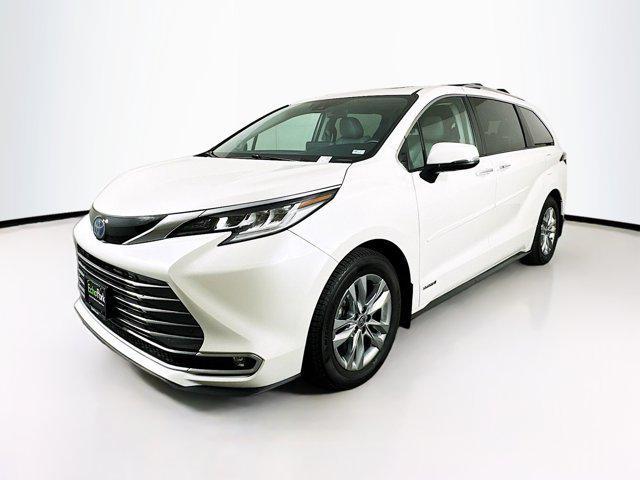 used 2021 Toyota Sienna car, priced at $34,299